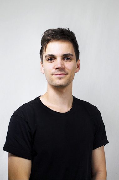 Medarbejder Alex Davis Medarbejder Alex Davis